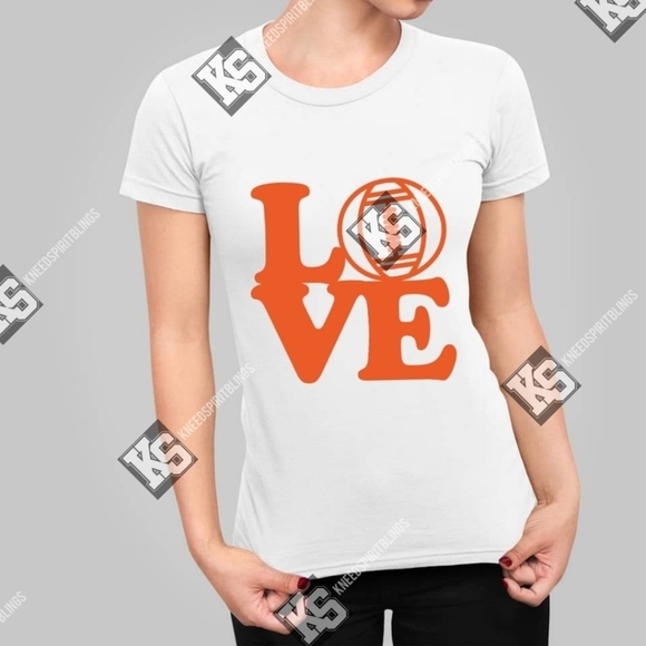 Love Sports Tee - Picture 2 of 4